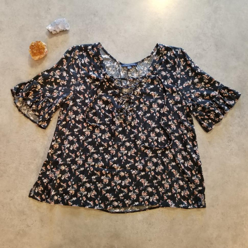 American Eagle Floral Top, Size Medium